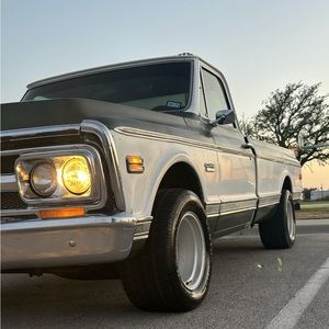 Meet your Posher, Aaron